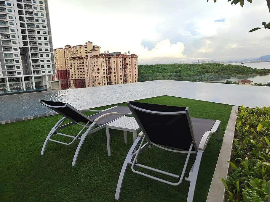 Seaview Infinity Pool , 40Th , 9Pax, 3Rooms 2Carpark Jelutong